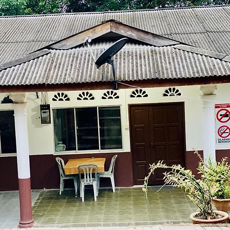 קואלה טהאן Delimah Guesthouse מראה חיצוני תמונה